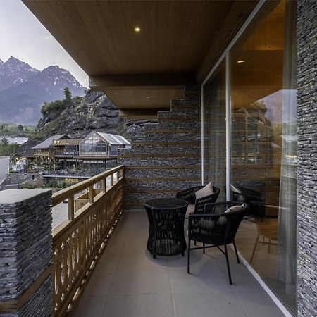 Palchan Hotel & Spa - A Member Of Radisson Individuals Retreats มะนาลี ภายนอก รูปภาพ