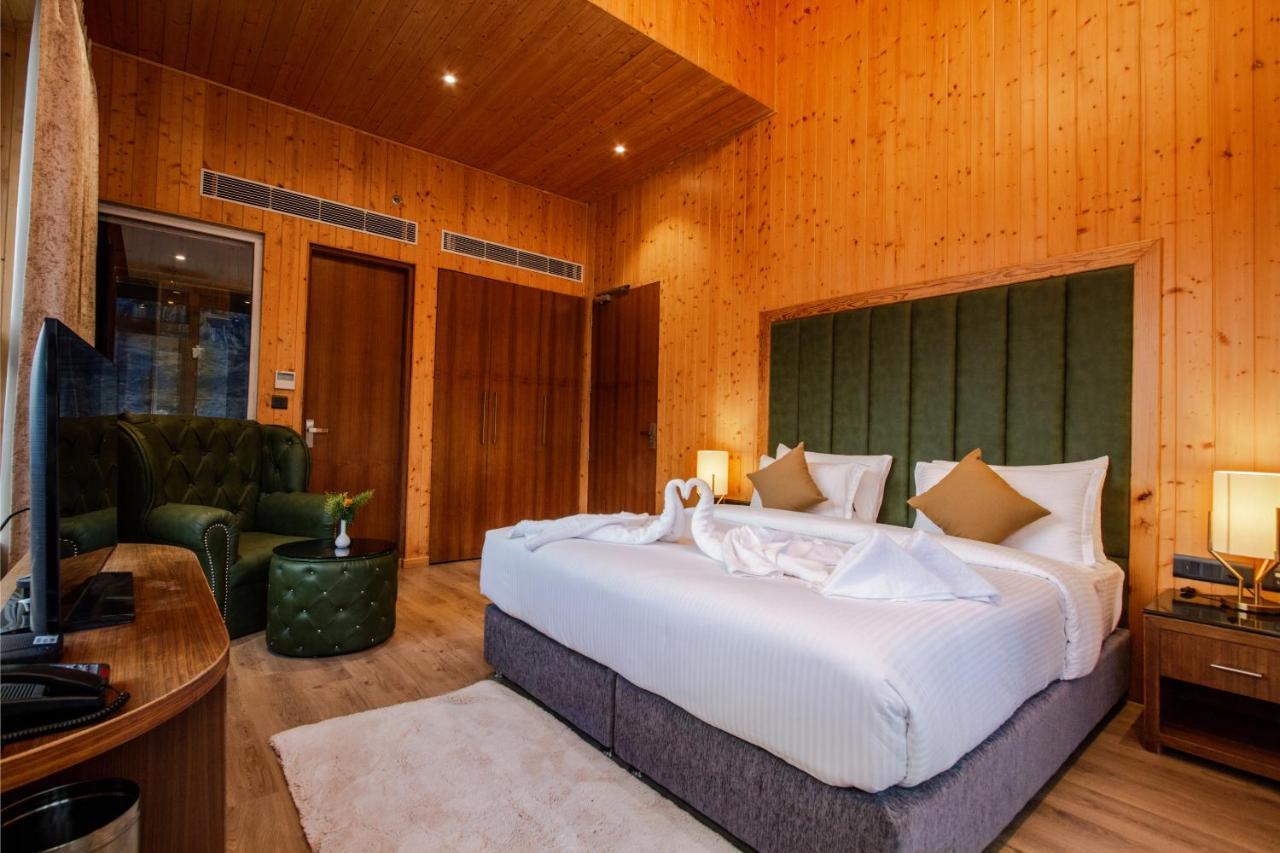 Palchan Hotel & Spa - A Member Of Radisson Individuals Retreats มะนาลี ภายนอก รูปภาพ