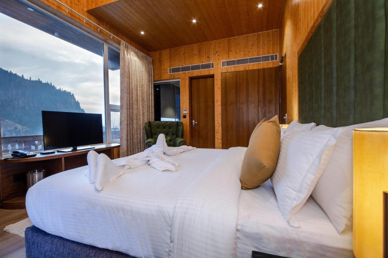 Palchan Hotel & Spa - A Member Of Radisson Individuals Retreats มะนาลี ภายนอก รูปภาพ