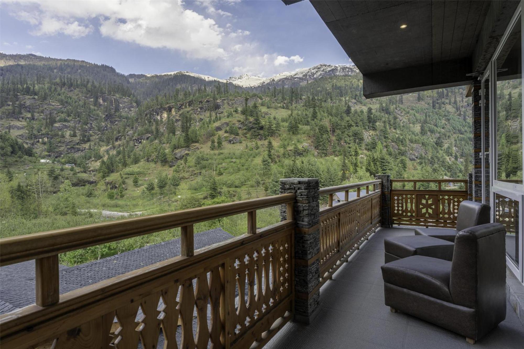 Palchan Hotel & Spa - A Member Of Radisson Individuals Retreats มะนาลี ภายนอก รูปภาพ