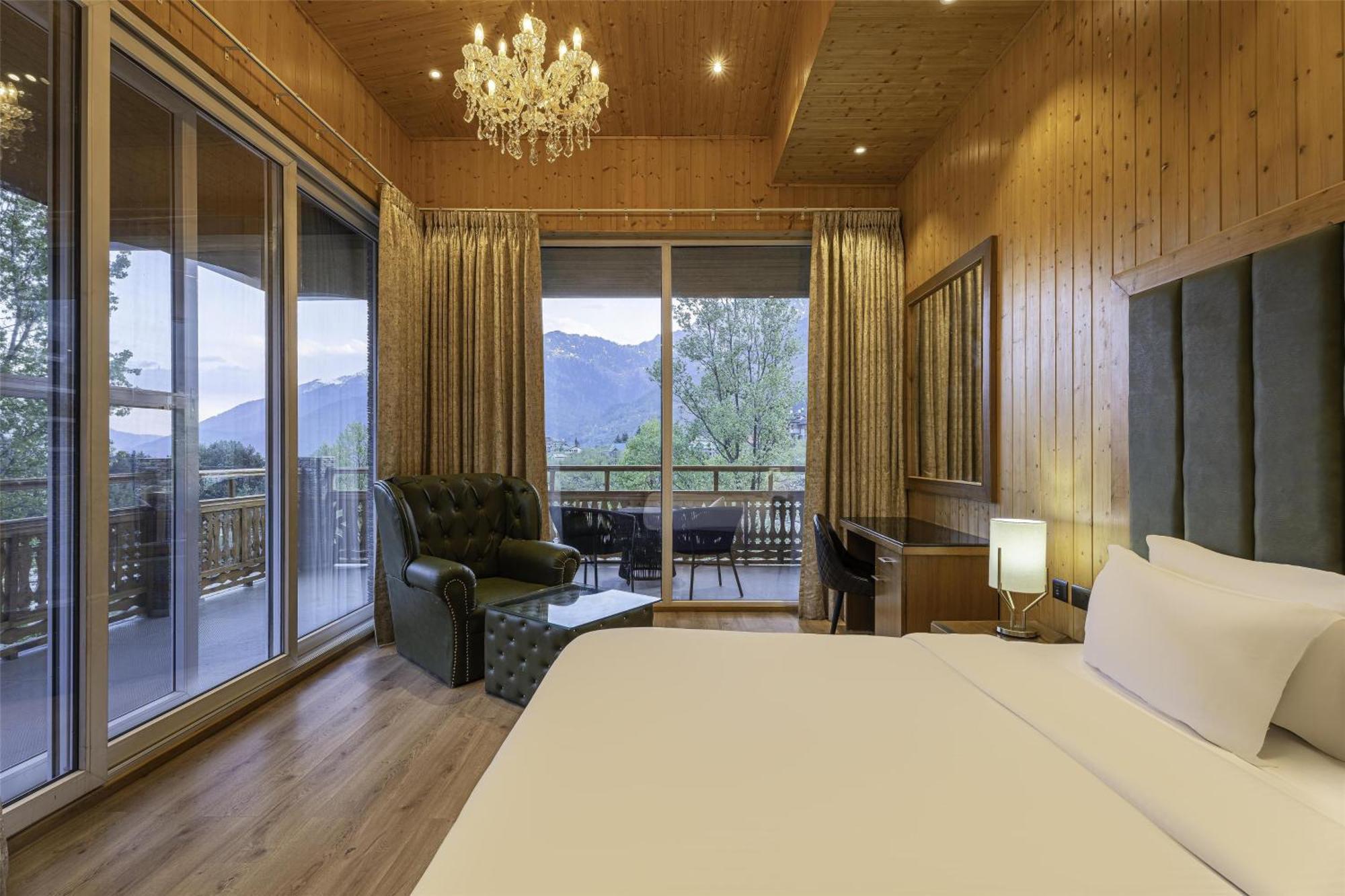 Palchan Hotel & Spa - A Member Of Radisson Individuals Retreats มะนาลี ภายนอก รูปภาพ