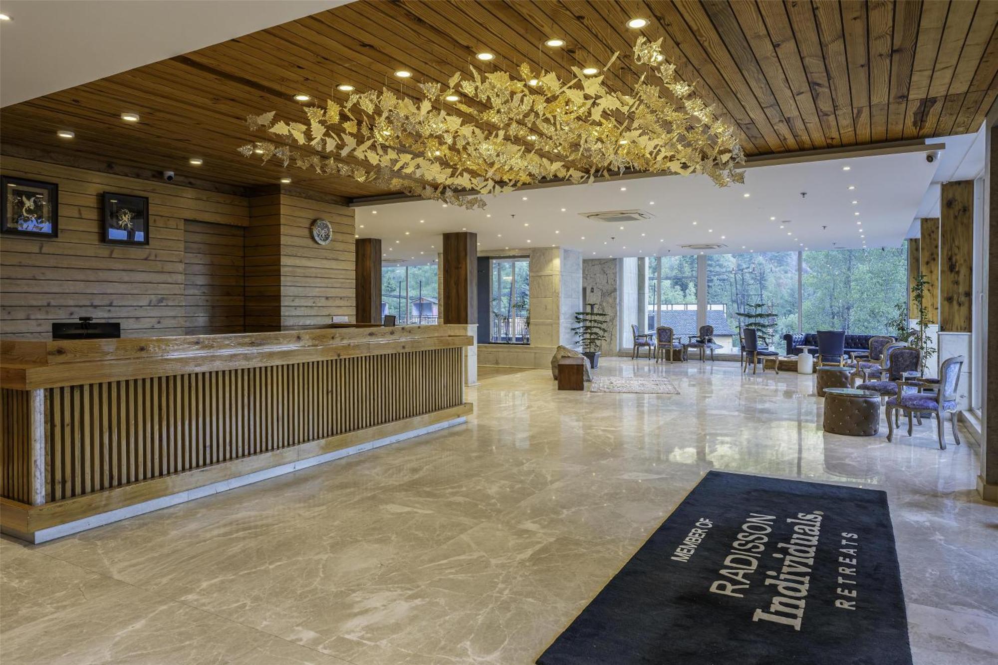 Palchan Hotel & Spa - A Member Of Radisson Individuals Retreats มะนาลี ภายนอก รูปภาพ